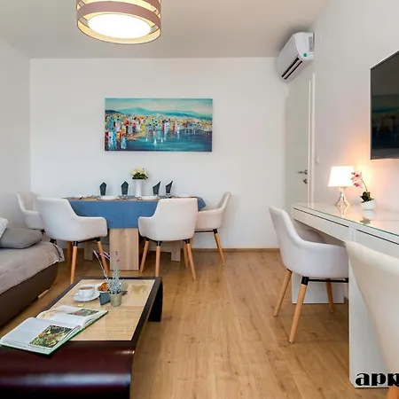 Centar A1 Lalu - Free Garage Apartment *