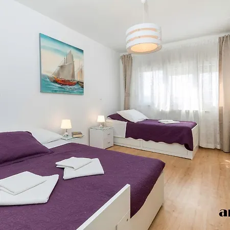 Centar A1 Lalu - Free Garage Apartment
