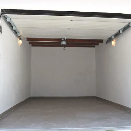 Centar A1 Lalu - Free Garage *
